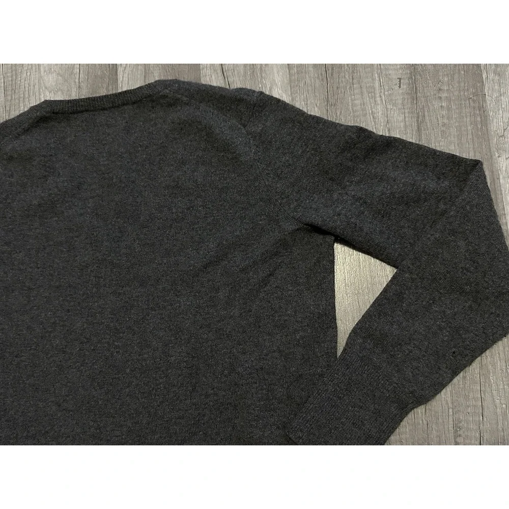 Everlane 100% Cashmere Grey V-Neck Sweater Women's‎ Medium